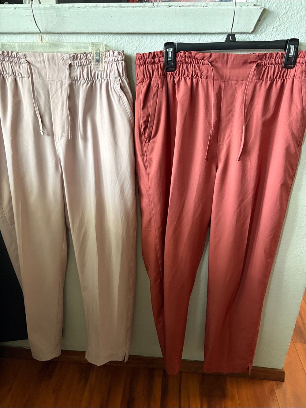 Old Navy Women's Drawstring Joggers - Blush and Terracotta